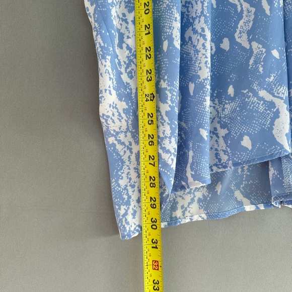 5 for $40 Adrienne top blouse shirt women size medium - Picture 6 of 7